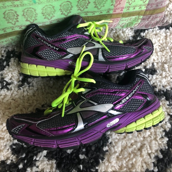 brooks neon yellow running shoes